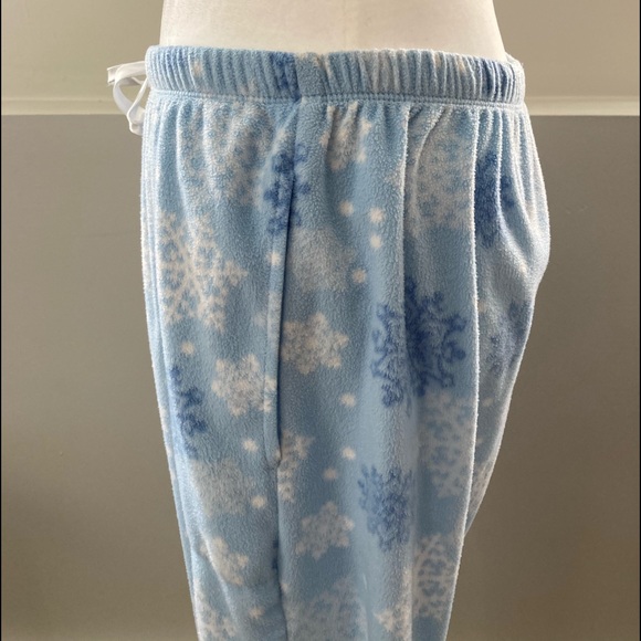 Blue snowflake fleece pajama pants - Picture 2 of 7